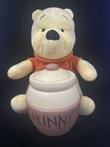 Disney Watch Collectors Club Series VI Hunny Pot Ceram & Winnie The Pooh YELLOW