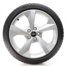 Audi A3 S3 8Y Winterräder 5-Speichen Pirelli 225/40R18 92V 8Y0601025CP