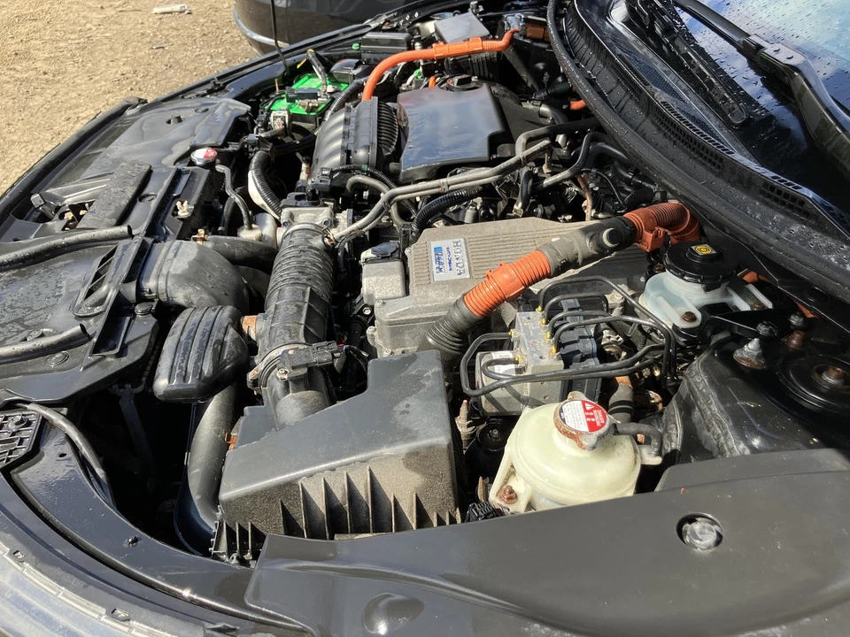 18 HONDA CLARITY Rear Bumper Reinforcement (REBAR ONLY) - Imagem 4 de 4