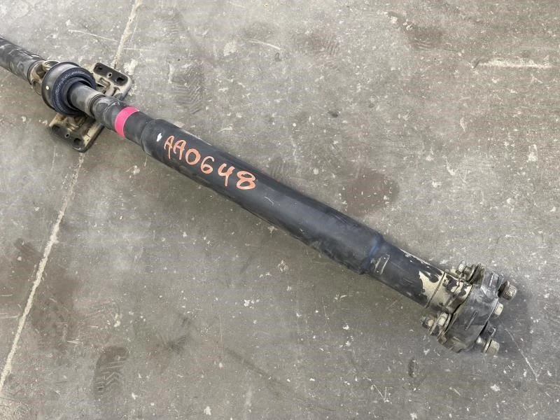 98-03 Jaguar XJ8 VANDEN PLAS USED Rear Drive Shaft Line NON SUPER V8 - Image 3 of 4