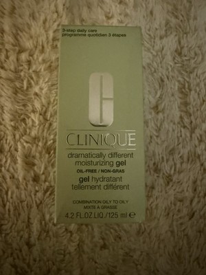 Clinique Dramatically Different Moisturizing Gel Oil-Free, 4.2 oz. NEW IN BOX