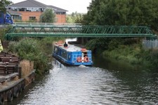 Photo 6x4 River Nene Navigation Northampton/SP7561 A barge passes the Br c2011