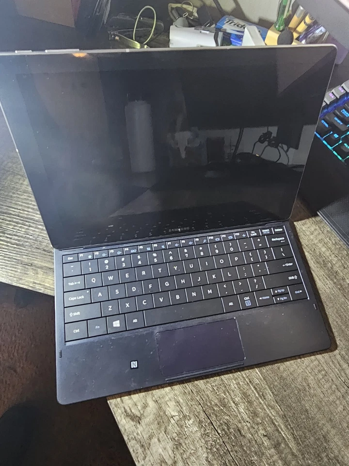 Samsung Galaxy TabPro S SM-W700 128GB, Wi-Fi, 12in - Black - Image 2 of 3