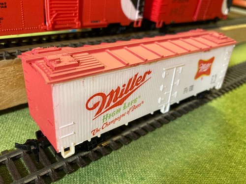 Life Like Cananda 8521 Translucent Reefer Miller Beer HO scale | Zustand: Used