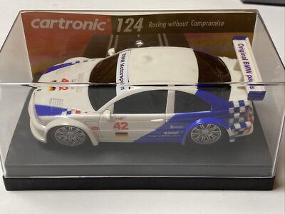 Cartronic 1:24 Fahrzeug  BMW 3er ''weiß-blau'' Nr. 42