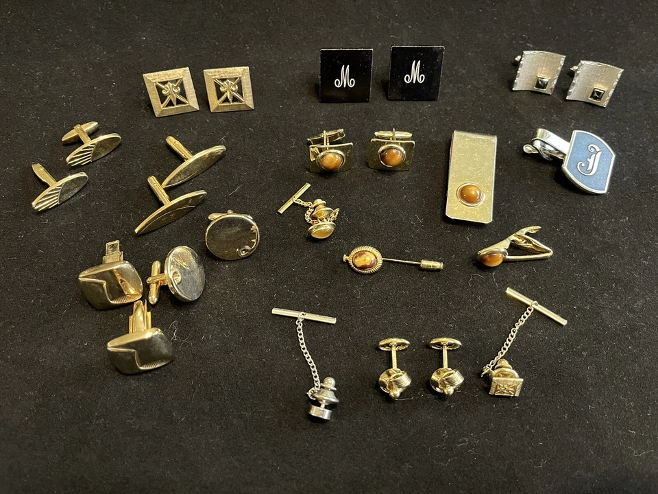 Lote de juegos mixtos de gemelos y alfileres de corbata vintage tono dorado y plateado Swank y otros Foto 4 de 4