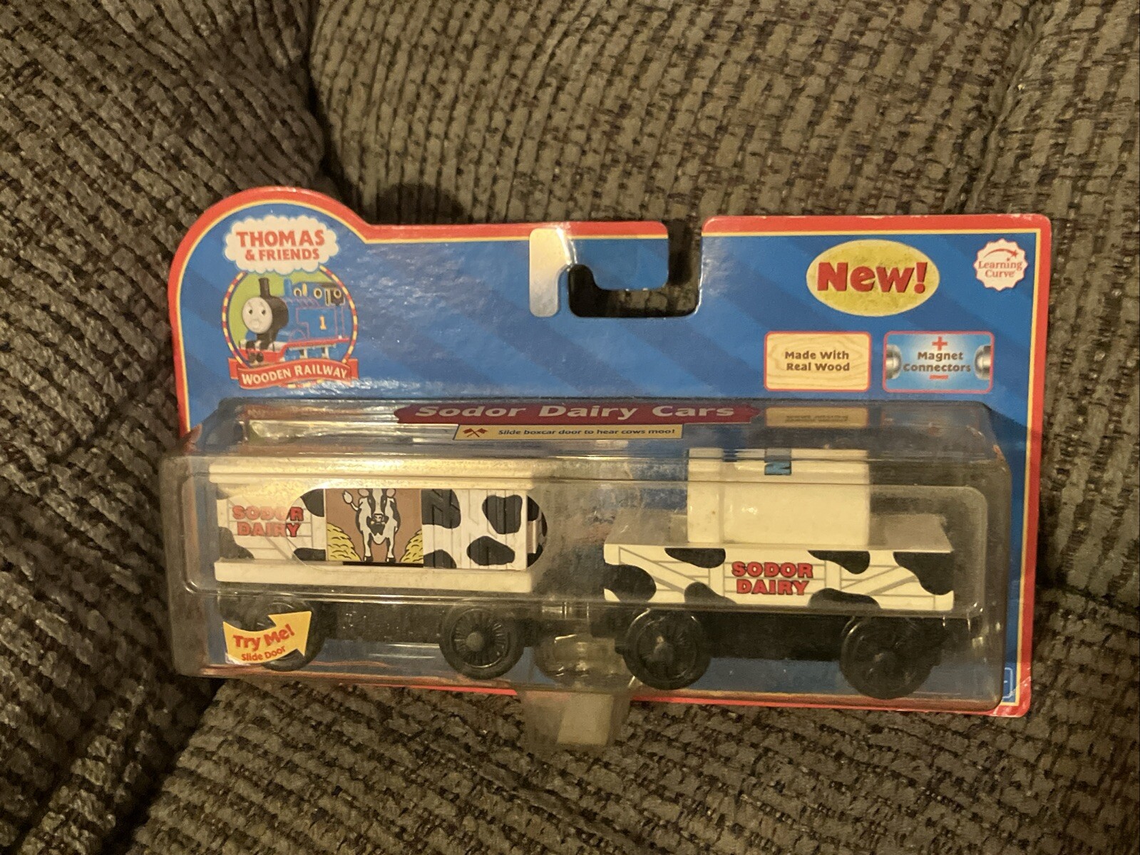 Thomas Friends Wooden Railway Sodor Dairy Cars 2006 Cow & Milk Barrel Train Set New