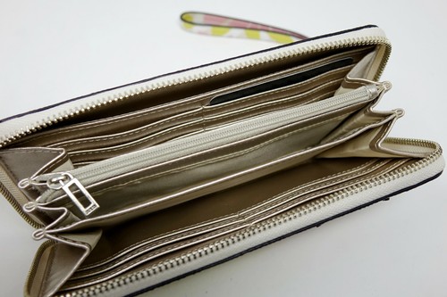 NUEVO ADIVINAR Jordyn Amarillo Rosa Floral Brillante Patente Cremallera Alrededor Muñequera Cartera - Imagen 4 de 4