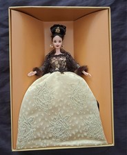 Barbie Oscar de La Renta NRFB Excellent Condition Vintage