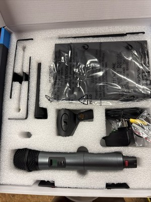 Sennheiser XSW 1-835-A Vocal Wireless Microphone A Range 548-572 MHz Brand New