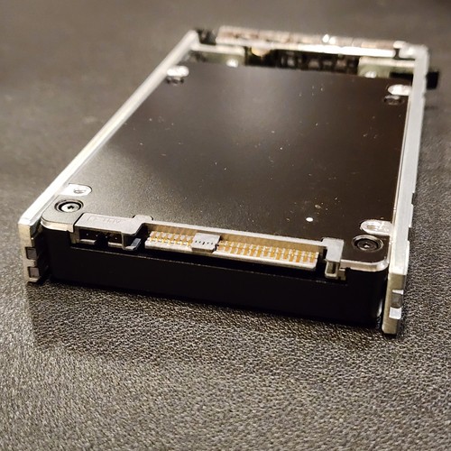 FGNR4 Dell EMC 7.68TB SAS 12Gbps Read Intensive 2.5in SSD 0FGNR4 MZ-ILT7T6C - 第 6/9 張圖片