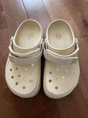 Crocs Hiker Xscape Clogs M4/W6 in Vanilla Neutral Chunky Platform