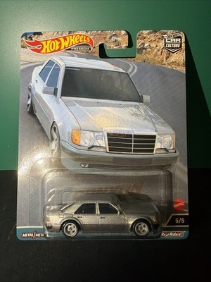 Hot Wheels Mercedes Benz 500 E Chase 0/5 Diecast Vehicle - Black