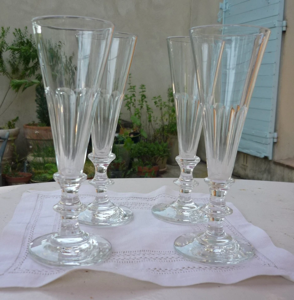Flutes à champagne – fin XIXe - cristal - Baccarat ou Saint-Louis ? - Photo 1/4