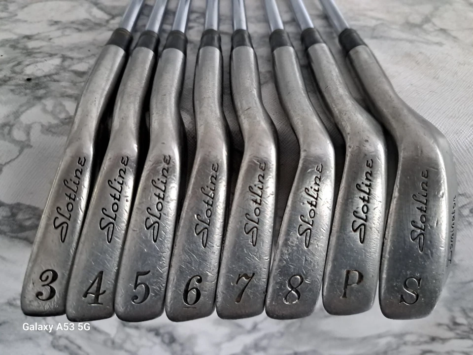 SUPERB SET OF MENS SLOTLINE DOMINATOR GOLF IRONS, RIGHT HANDED, 3-8 PLUS PW & SW - Image 4 of 4