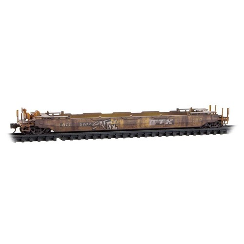 Micro-Trains N 98302262 TTX TrailerTrain Weathered 70' Husky Stack Well Car Set - Picture 3 of 7
