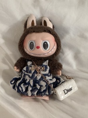Labubu Macaron - Chesnut cocoa (secret) w/outfit AUTHENTIC