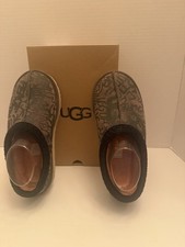 RARE UGG women s Tasman Street Graffiti Slip-On Size 8 Brown/Black Suede Logo