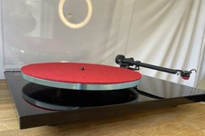 Rega Planar 3 2-Speed Belt-Drive Turntable with Original Box Excellent Condition