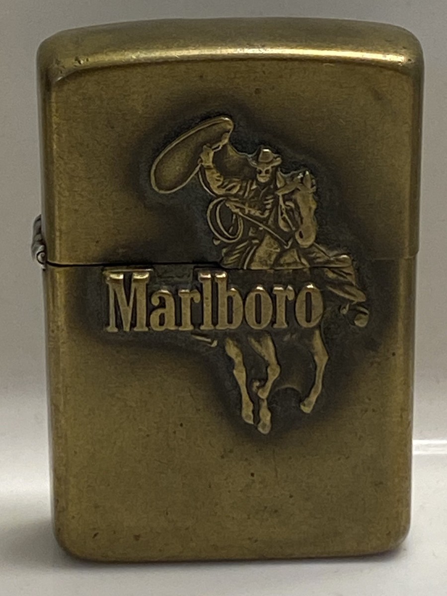 Vintage 1986 Marlboro Zippo Lighter Cowboy On Horse Lasso Solid