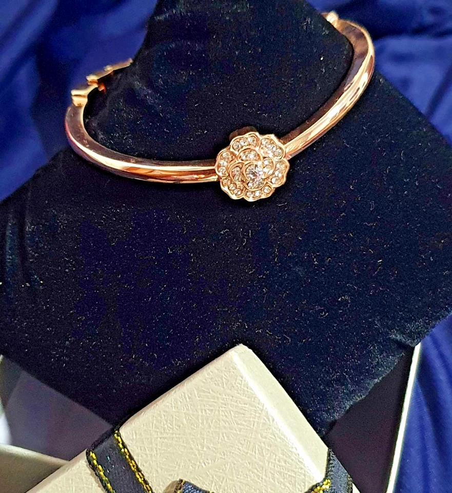 Pulsera Mujer Forma Flor Color Oro Rosa Vidrio Piedra Elegante Foto 4 de 4