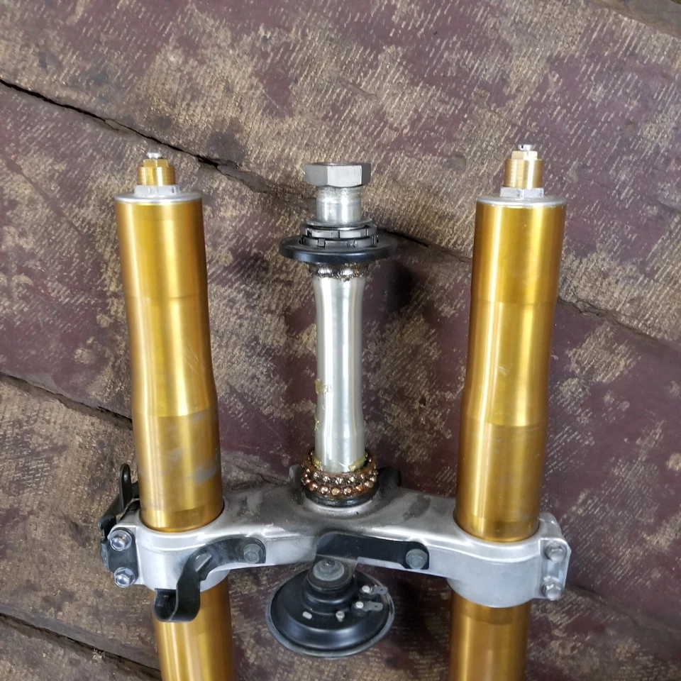 04 05 SUSPENSIÓN HORQUILLA DELANTERA RECTA KAWASAKI NINJA ZX-10R ZX10R Foto 2 de 4