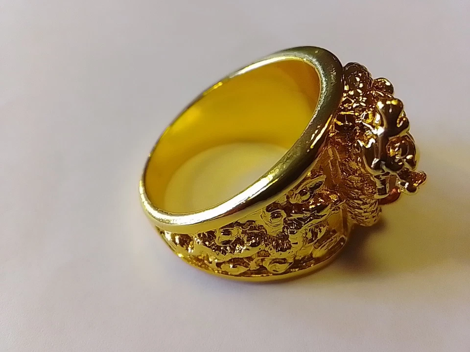 Drachen Ring vergoldet mit gossen Strassstein. Farbe Rot Größe 67 - Bild 2 von 4