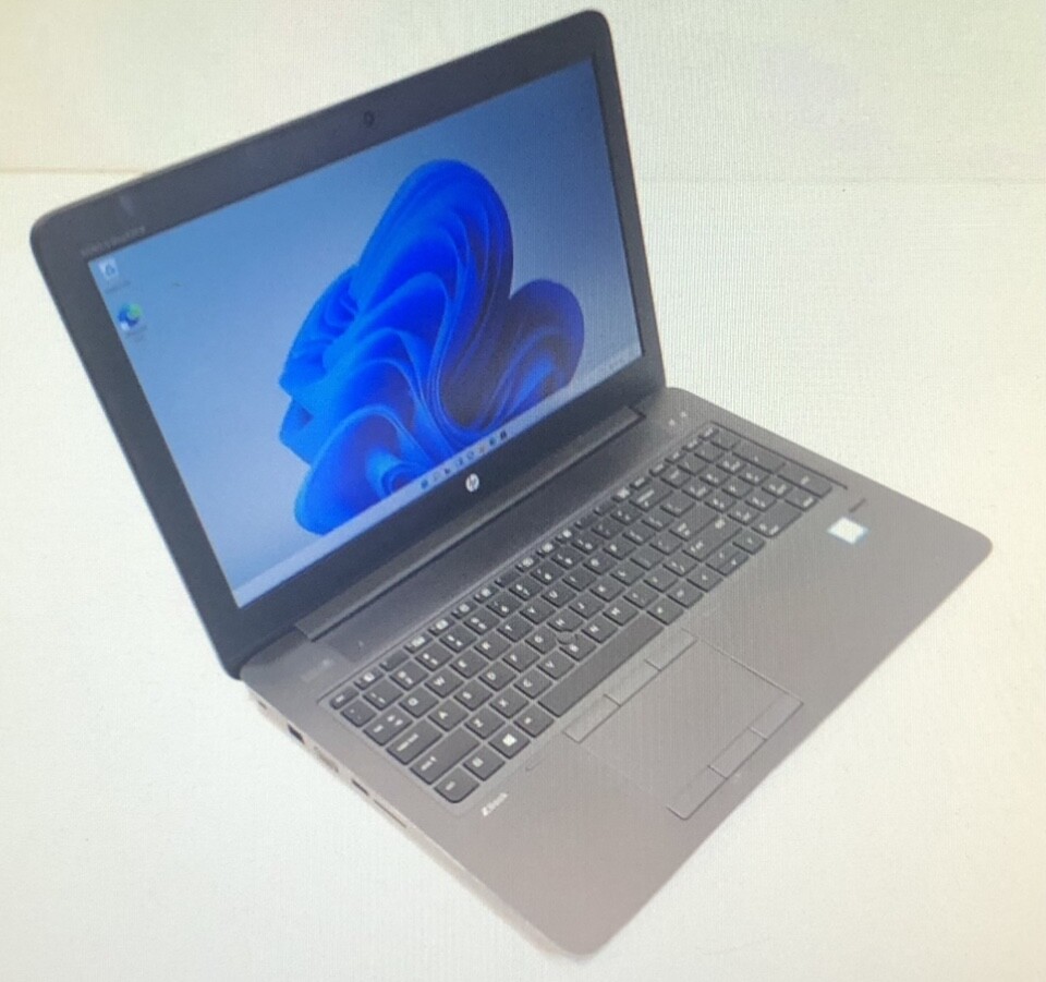 HP ZBOOK 15 G4 Core i7-7820HQ, @ 2.90GHZ 512GB NVME 16GB Ram WIN