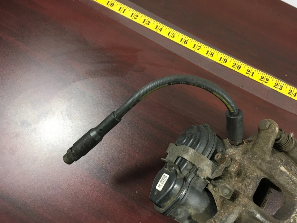 Pinza de freno lado pasajero trasero derecho bmw x3 2011-2017 6791018 OEM. Foto 2 de 4