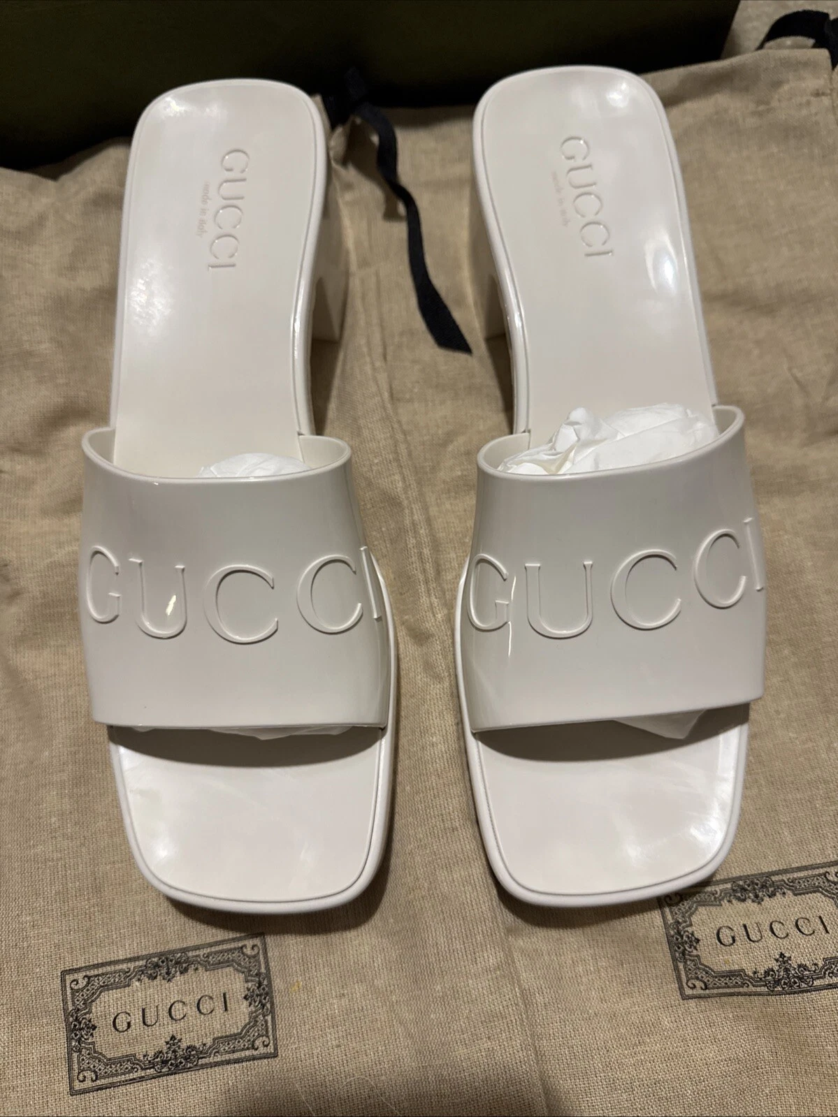 Sandales Gucci Double GG Logo Plateforme Caoutchouc Talon Bloc Blanc Crème Taille 38EU 8W