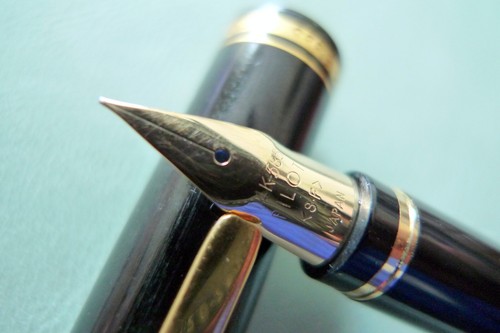 Vintage PILOT ELABO Fountain Pen, SF (Soft Fine) 14K 585 gold Nib - Imagen 3 de 12