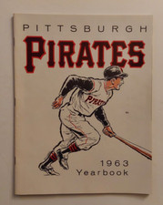 WILLIE STARGELL ROBERTO CLEMENTE BILL MAZEROSKI PITTSBURGH PIRATES 1963 YEARBOOK