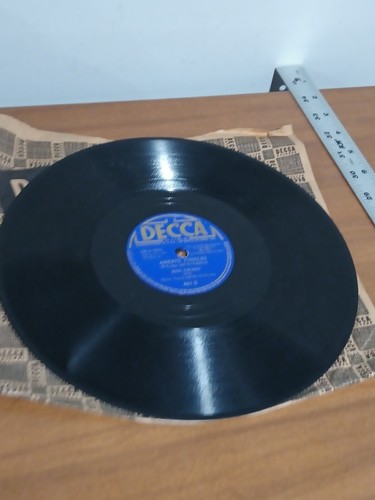 Merry Christmas Bing Crosby "Silent Night" "Adeste Fideles" 78 rpm Record - Picture 5 of 6