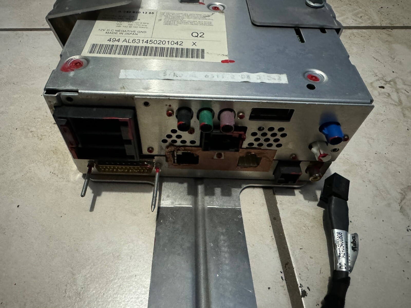 04-12 Maybach 57 57S 62 62S Audio Video Control Unit Module AMP 2408201385