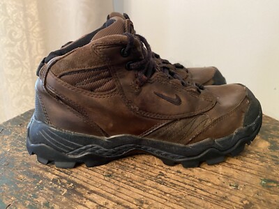nike acg hiking boots mens