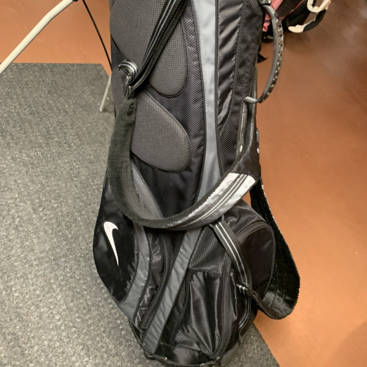 Nike Extreme Sport 8 Way Golf Stand Sunday Carry Bag Dual Nike Extreme Sport 8 Way Golf Stand Sunday Carry Bag Dual