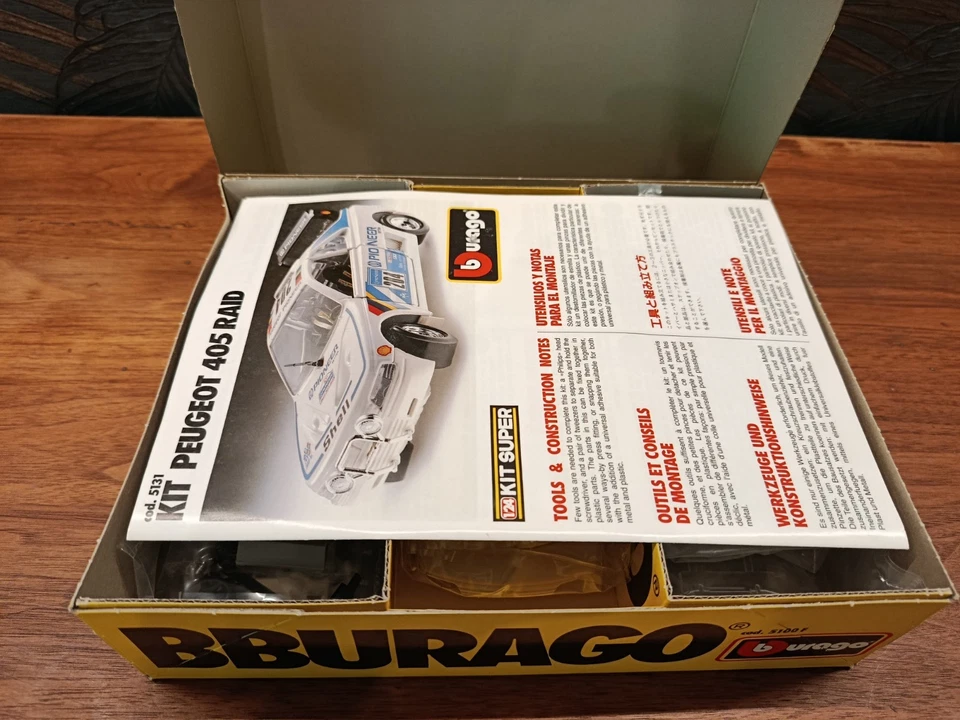 Bburago Die-cast Metal Kit Peugeot 405 Raid - Cod. 5131 - Scala 1:24 - Immagine 2 di 4