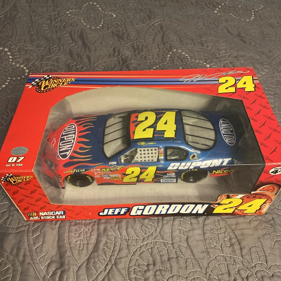 Jeff Gordon Winners Circle lot of 2 1:18 diecast DuPont Pepsi NEW SEALED - Image 4 of 4