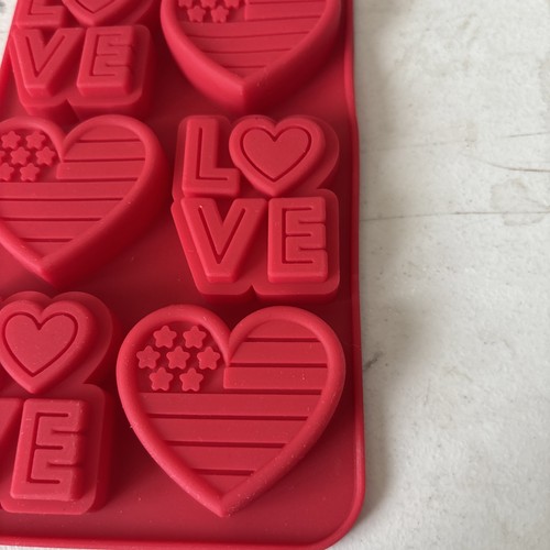 Set of 2 Silicone and 1 Plastic ❤️ Love Themed Molds/Men, Roses & Hearts - Picture 7 of 8
