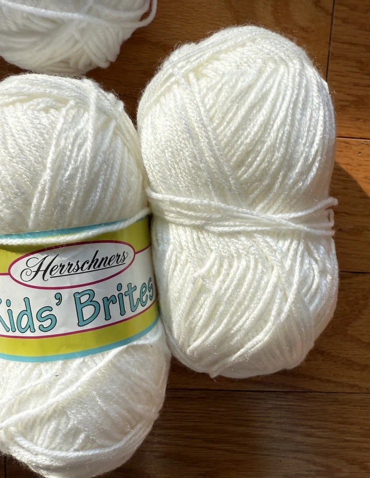 Village Yarn Traditions White 100% Acrylic 122 Yards 2 oz No 4 Medium. - Image 4 of 4