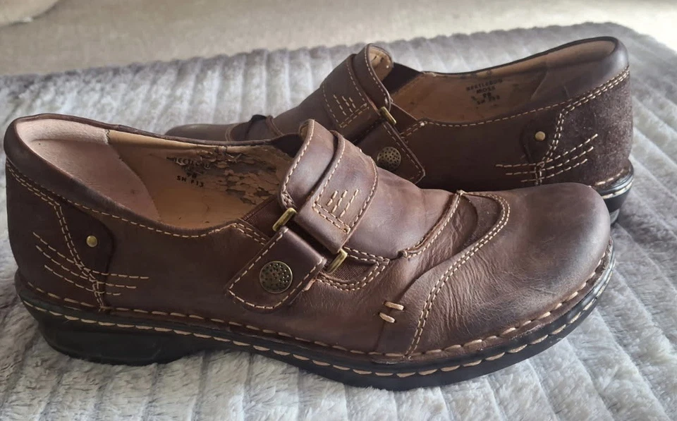 Zapato cómodo sin cordones Earth Origins marrón para mujer talla 9 Foto 2 de 4