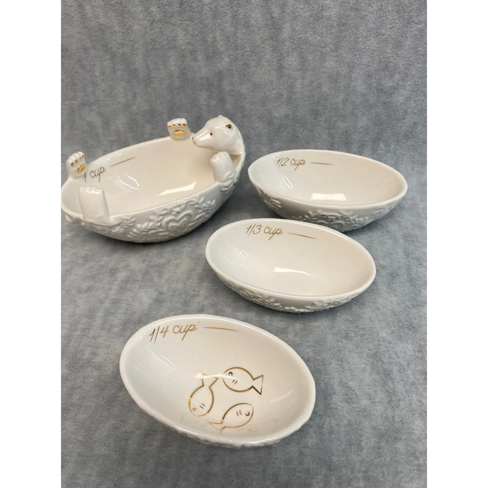 Juego de 4 tazas medidoras de anidación Anthropologie oso polar dorado blanco roto 6-1/2" Foto 3 de 4
