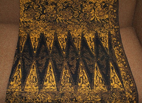Batik Fabric Brown & Golds with Diamond Design Border Quilting 1 Yd + 35" x 44" - Picture 2 of 5