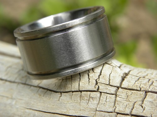 Mens Brushed Titanium Ring, 14mm Width, Wedding Band, Anniversary - Picture 3 of 7