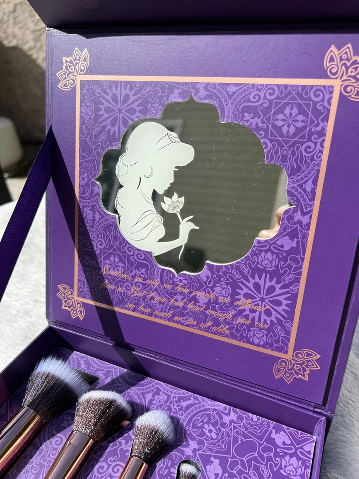 Luxie Brushes X Disney Princess Jasmine 6 Piece Brush Set New In Box Sold Out - Image 3 of 4