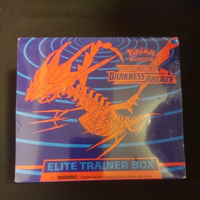 Pokémon TCG: Sword & Shield-Darkness Ablaze Elite Trainer Box