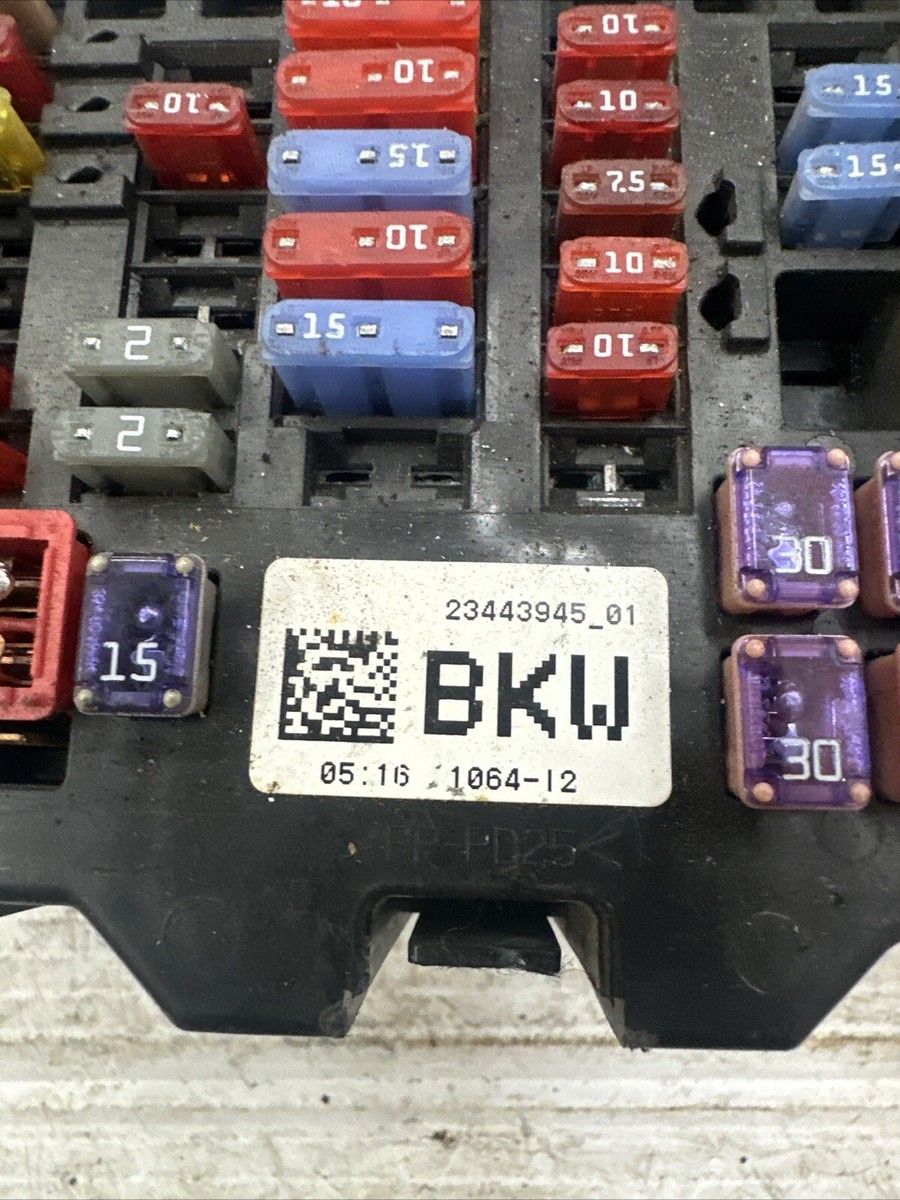 2018 chevy silverado cigarette lighter fuse location 2014-17 Chevy Silverado Interior Cabin Fuse Box Relay Block Panel 23443945  OEM