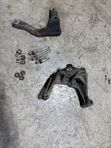 Jeep Cherokee XJ 87-01 4.0 Engine Alternator Bracket Mount 53006868 (M00) - Picture 7 of 7