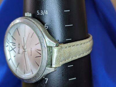 Truce large face silver tone silver band Watch fresh BATTERY works A10