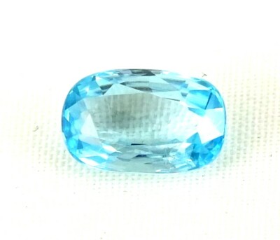 Zircone Bleue Naturelle – Taille Ovale – 2,58 Carats – Pierre Précieuse